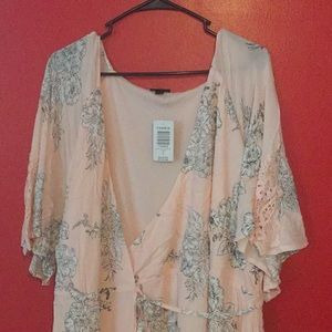 Torrid NWT Blush Wrap Midi Dress, size 5